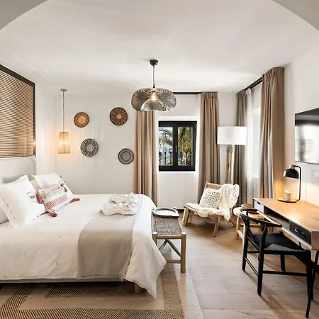 מלון Boutique La Ciudadela